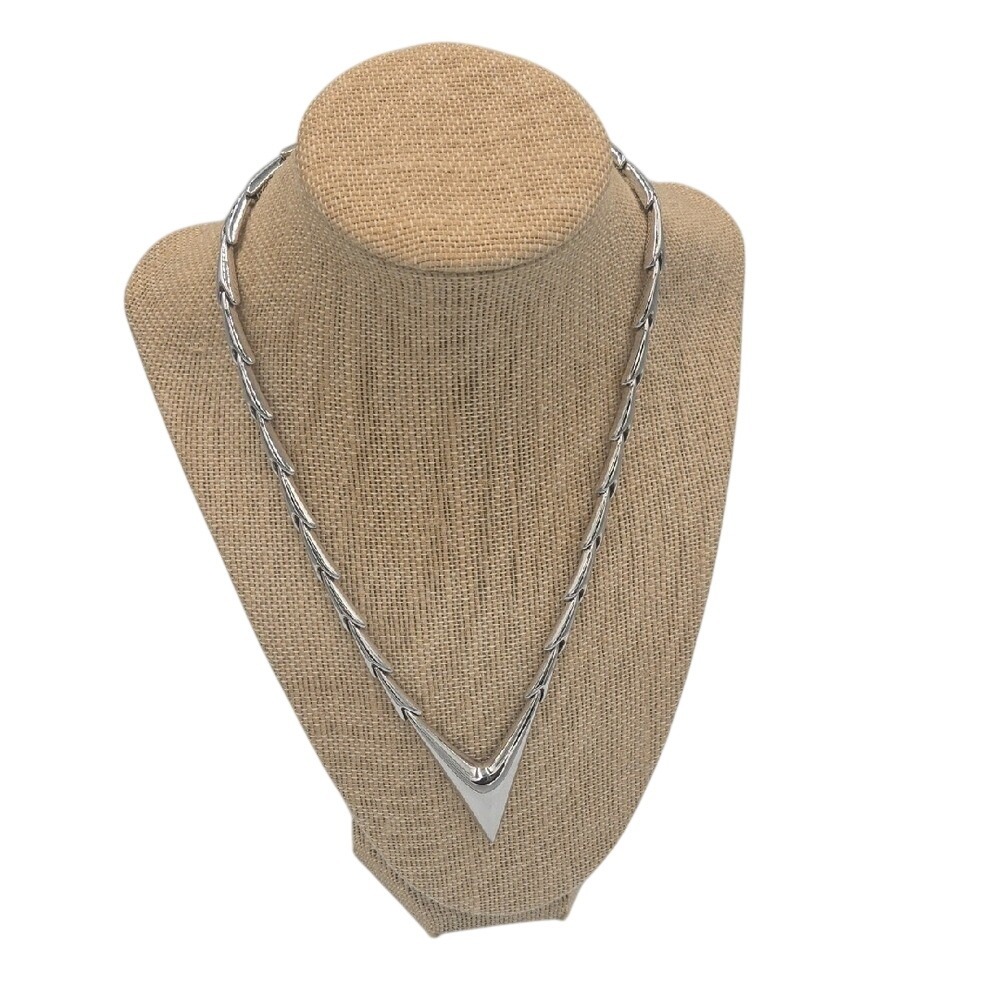 Monet Vintage Chevron Links Silver Tone Statement Necklace Abstract V-Shape 18in